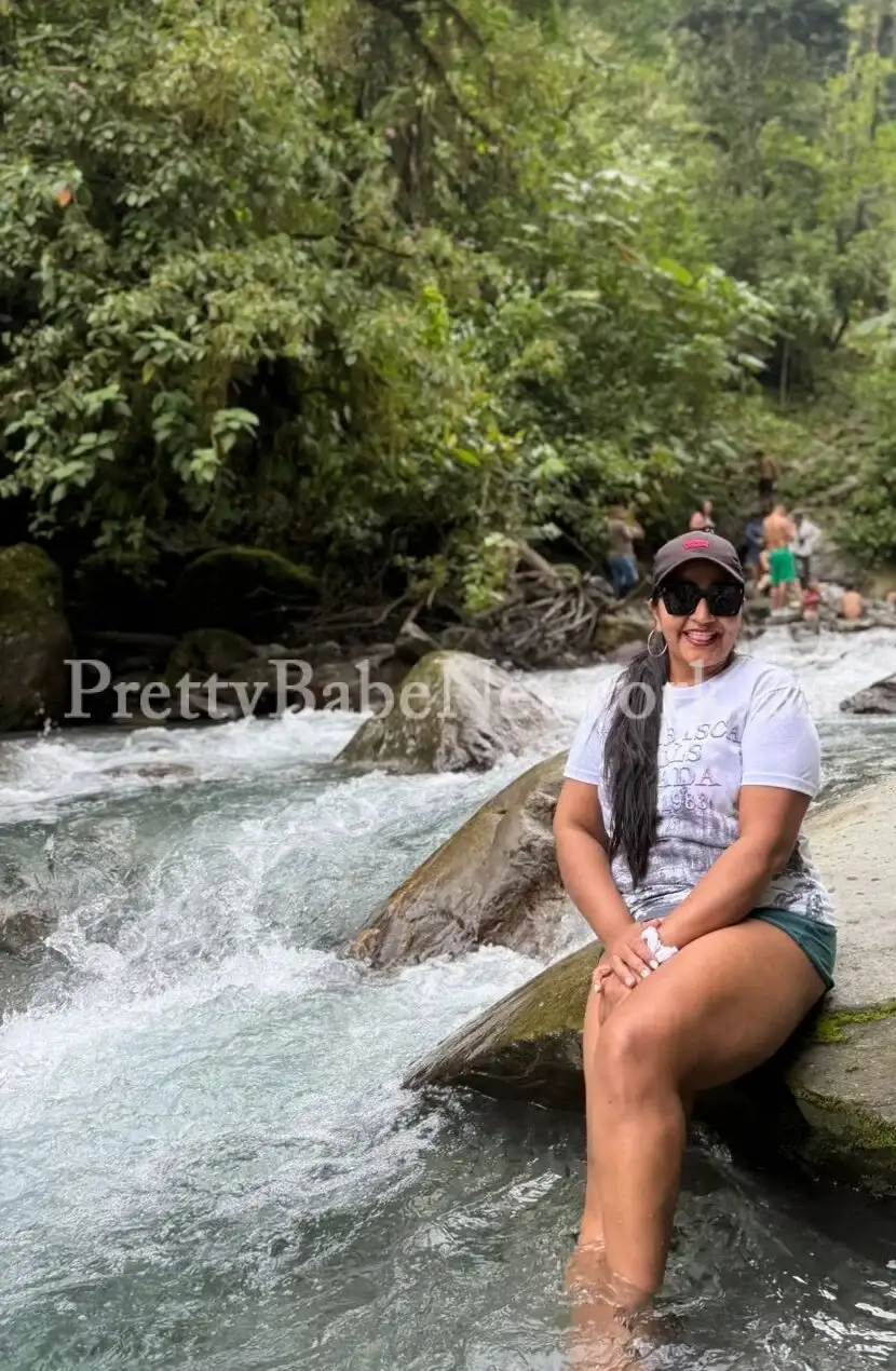 Sumitra—MILF Housewife Escort in Noida Sector 61 for Wild Hardcore Sex